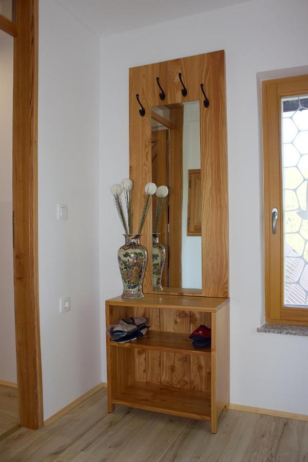 Malina Apartment Vransko Bagian luar foto