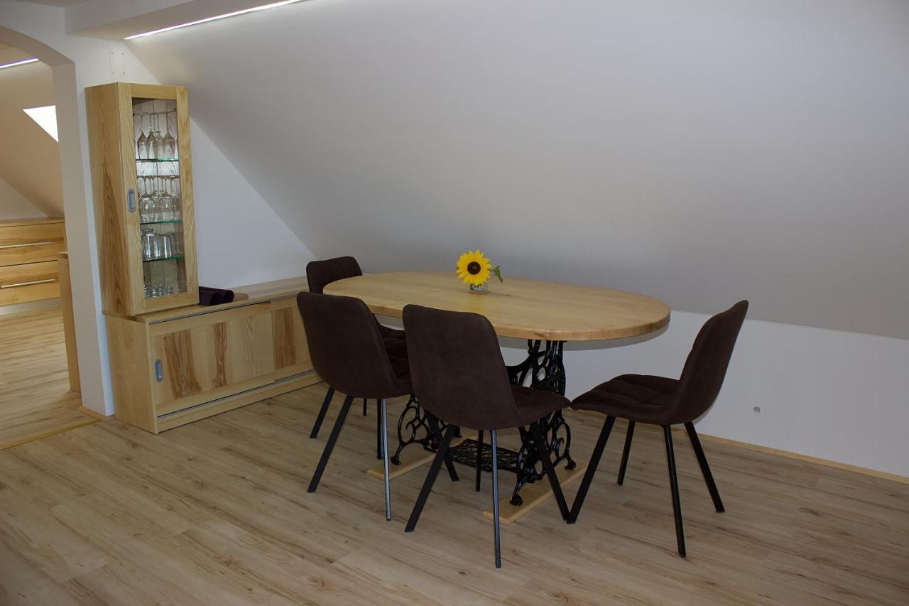 Malina Apartment Vransko Bagian luar foto